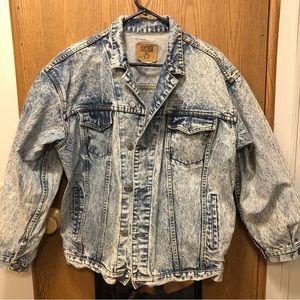 Gap light wash jean jacket